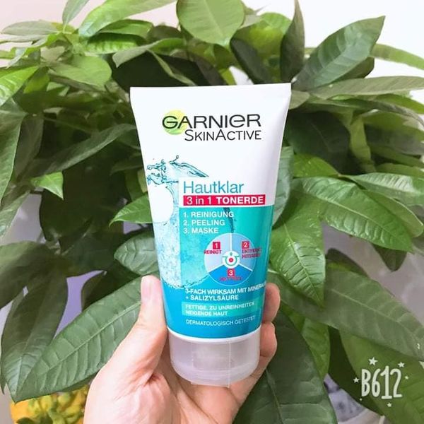 Sữa rửa mặt Garnier Đức