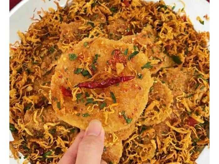 300gr Cơm Cháy Chiên Mắm Lắc Khô Gà