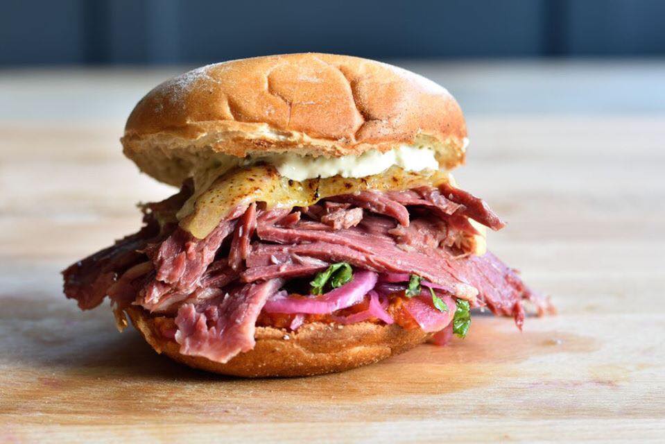 Thịt Bò đóng hộp Highway Corned Beef