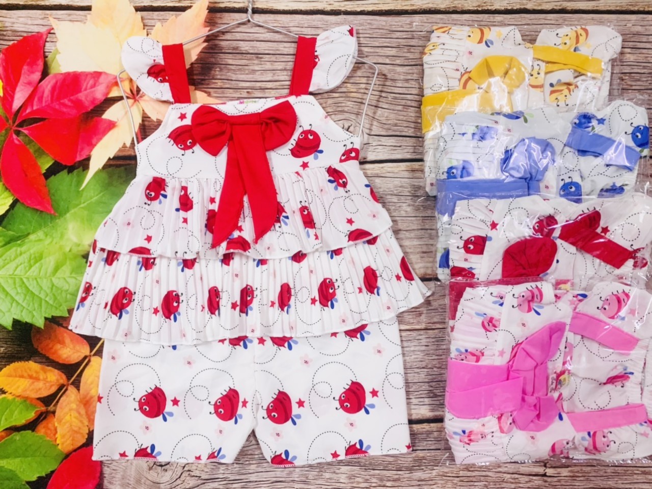 Bộ Lụa  Dây Tay Cánh Tiên Bé (6-14kg) (giao màu ngẫu nhiên)