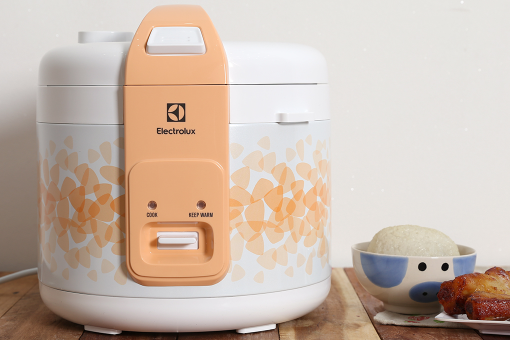 Nồi Cơm Điện Electrolux 1.8 lít ERC3105