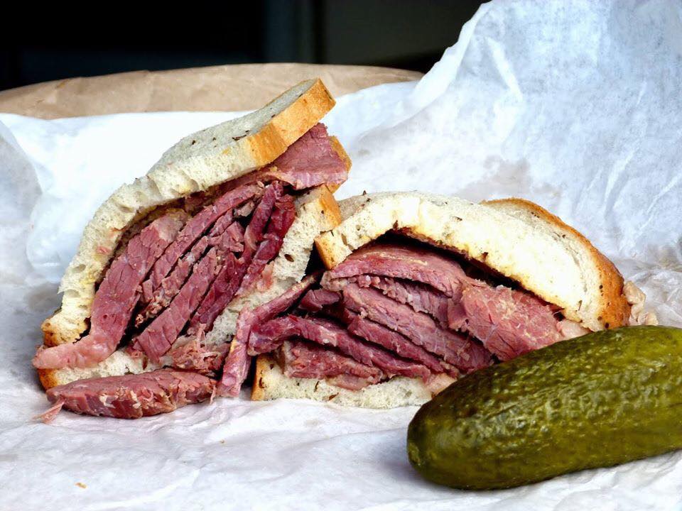 Thịt Bò đóng hộp Highway Corned Beef