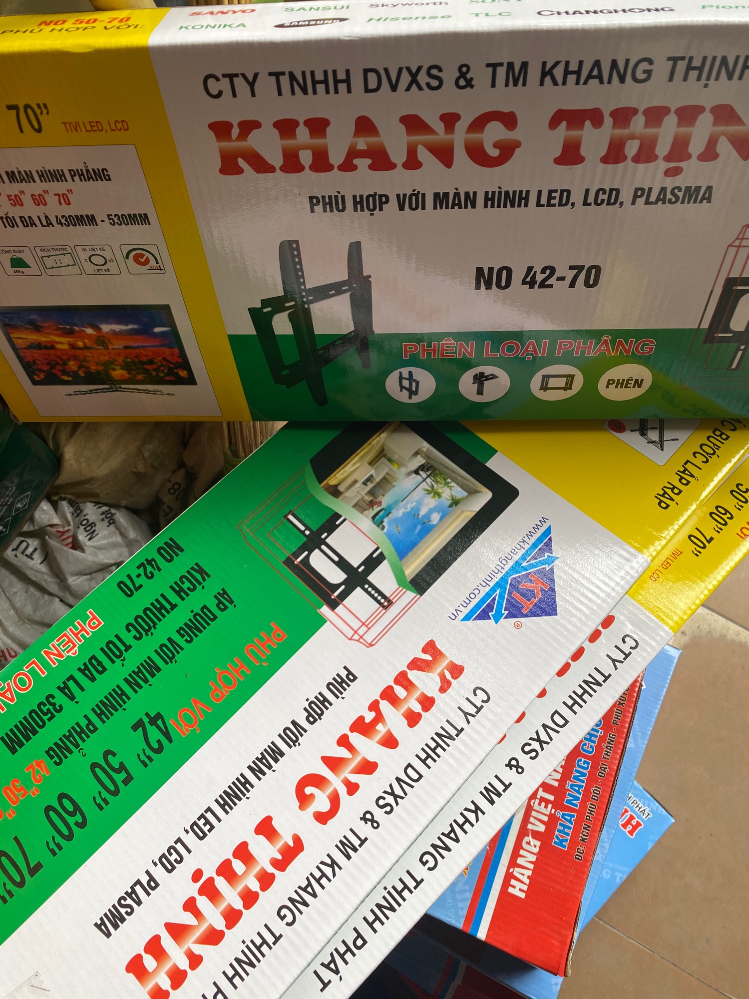 Giá Treo Ti Vi Các Cỡ - Cong - Phẳng
