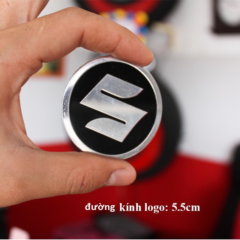 Bộ 2 Logo tròn SUZUKI nhôm Dán keo 3M