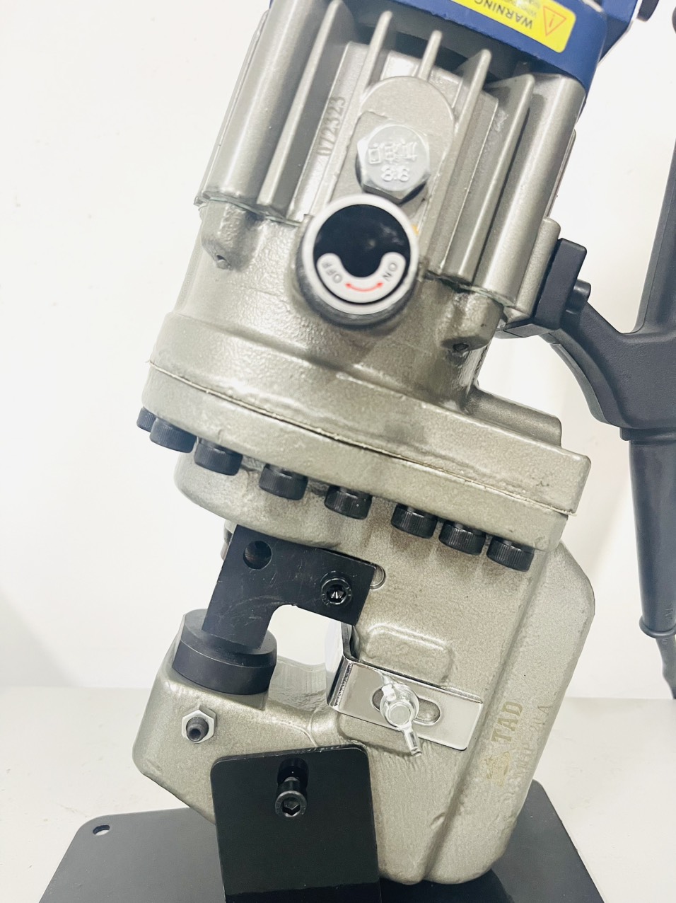 Máy đột lỗ thủy lực cầm tay MHP-20 New