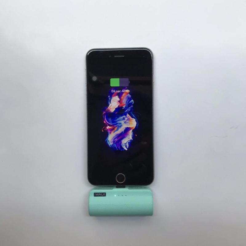Giá pin sạc dự phòng mini IWALK Cắm trực tiếp vào máy sạc