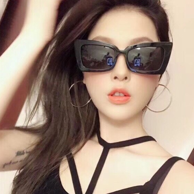 Kính mèo vuông full viền hot hit