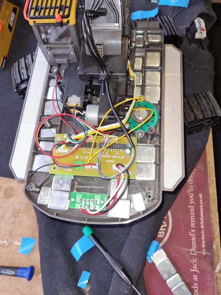 MẠCH NHẬN XE XÚC HUINA 1592