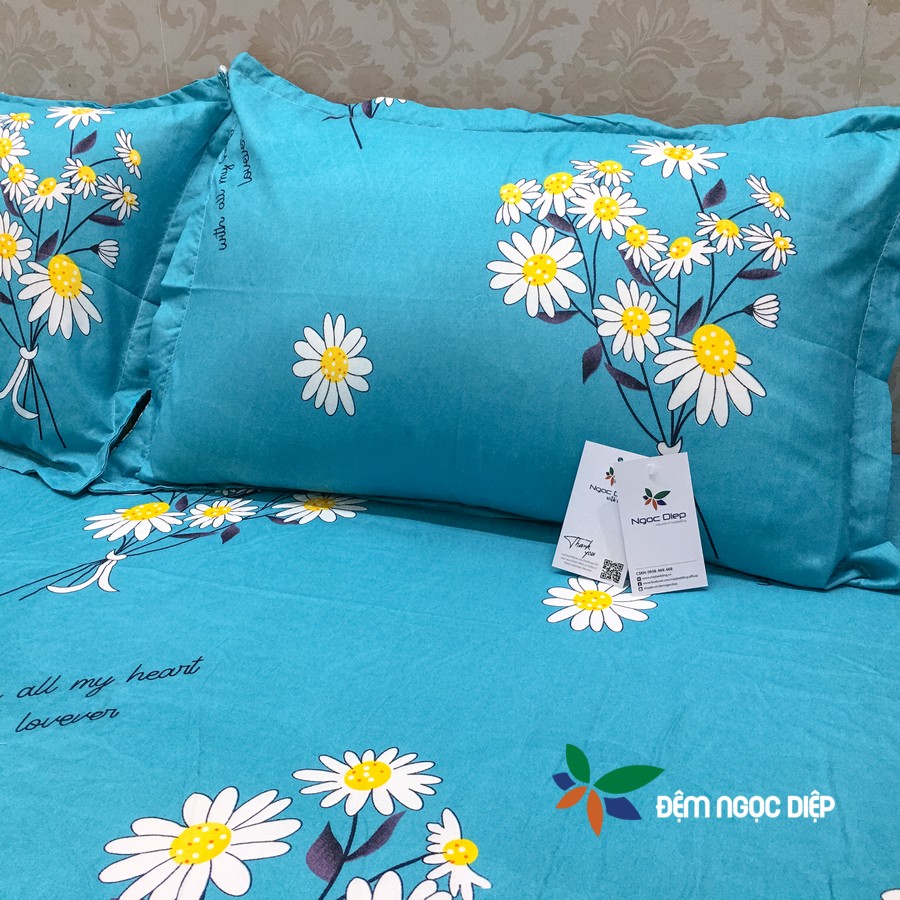 Set ga gối 3 món (1 drap giường + 2 vỏ gối nằm) poly cotton mẫu Hoa Cúc Xanh