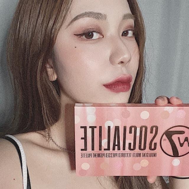 Bảng phấn mắt W7 SOCIALITE PALETTE
