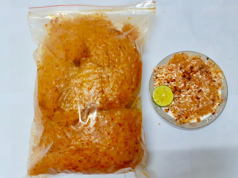 bánh tráng trộn sa tế tôm ăn vặt