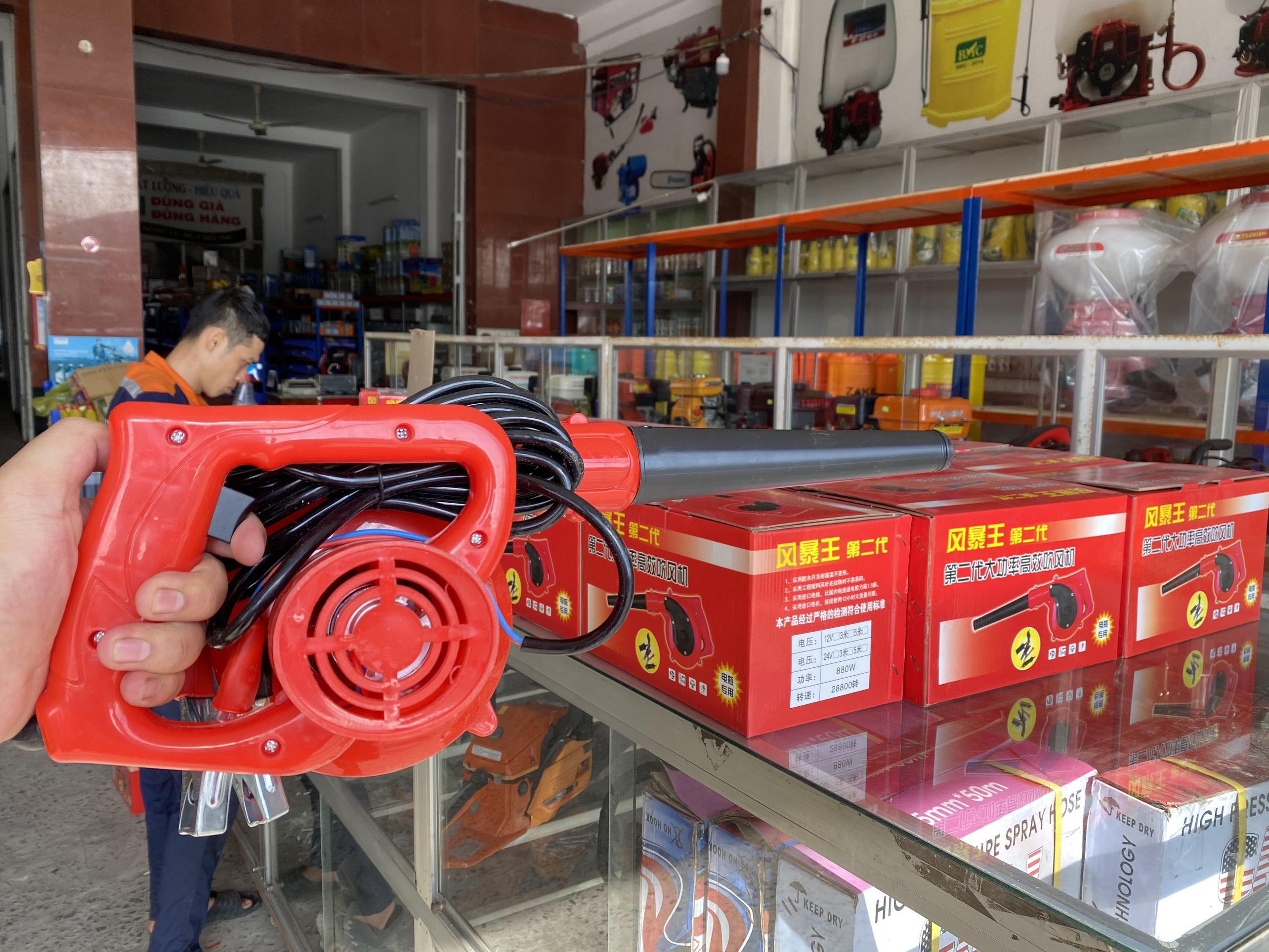 Máy Thổi Bụi 12V 880W -  Kẹp Bình Acqui ( Máy Thổi Bụi Kẹp Bình Acqui )