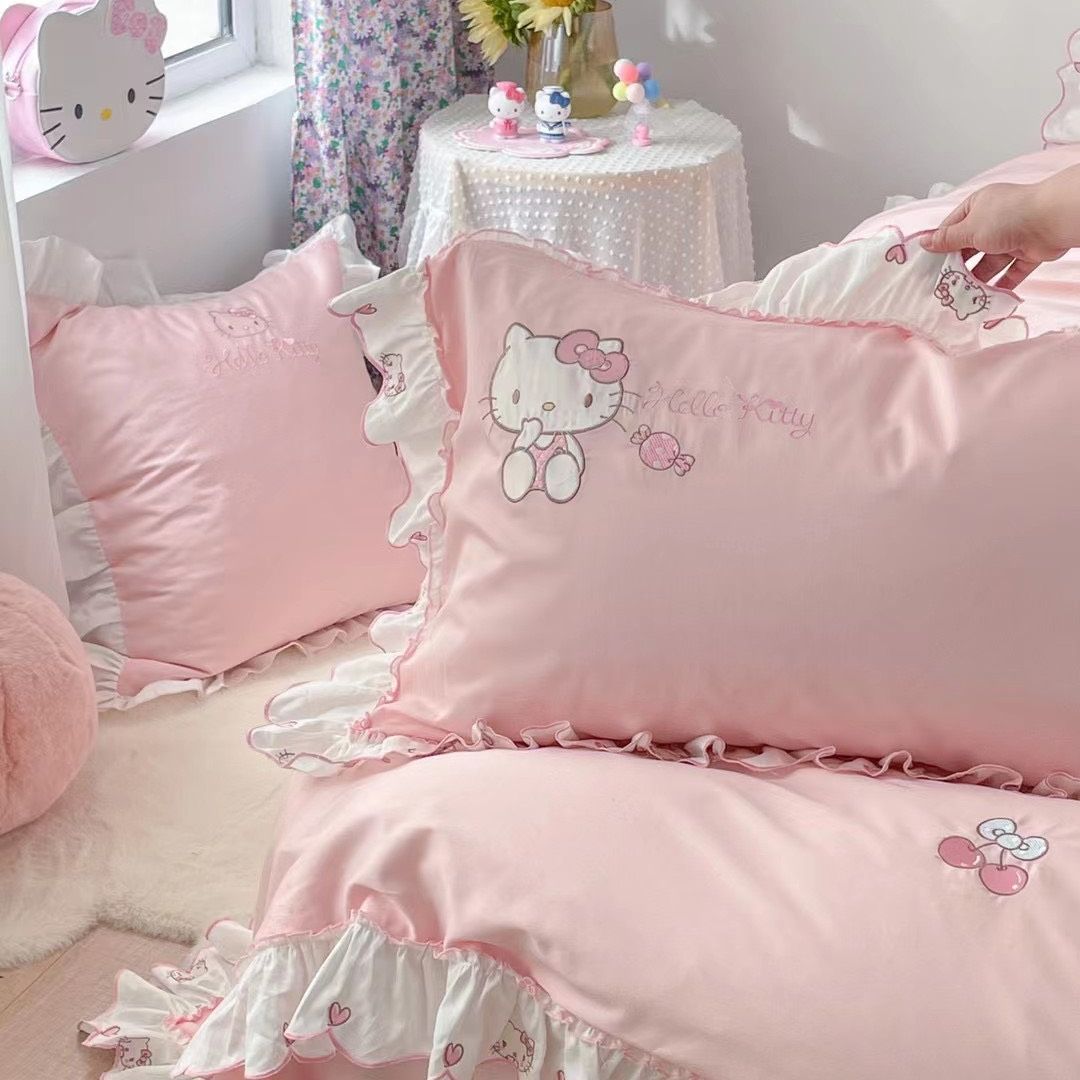 Bộ Chăn ga gối lụa 60s Kitty