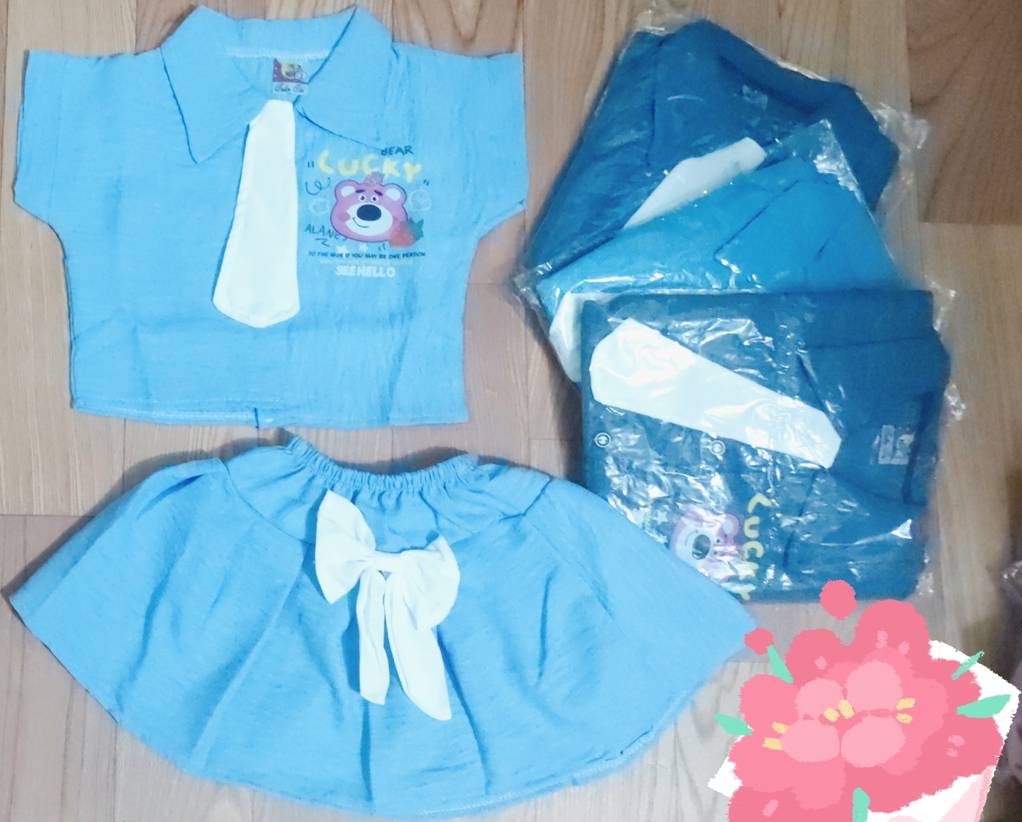 Set Áo Kèm Chân Váy Đũi Vân Bé (giao màu ngẫu nhiên)