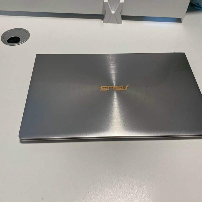 laptop asus zenbook UX431FA