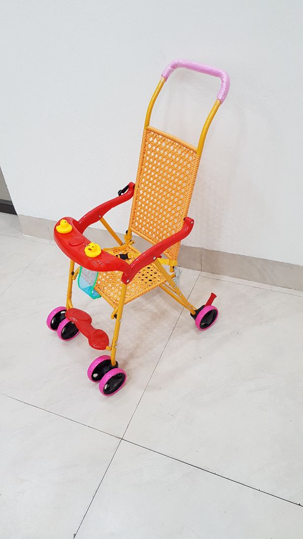 Xe Đẩy Mây Mùa Hè Cho Bé
