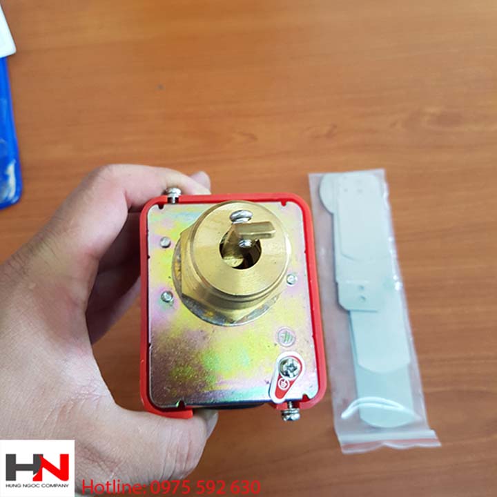 Công tắc dòng chảy DN25