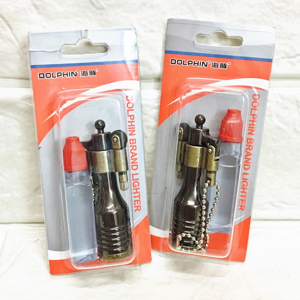 BẬT LỬA - MÓC KHÓA DOLPHIN XĂNG ĐÁ CỔ HÌNH CHAI RƯỢU (KIM LOẠI)