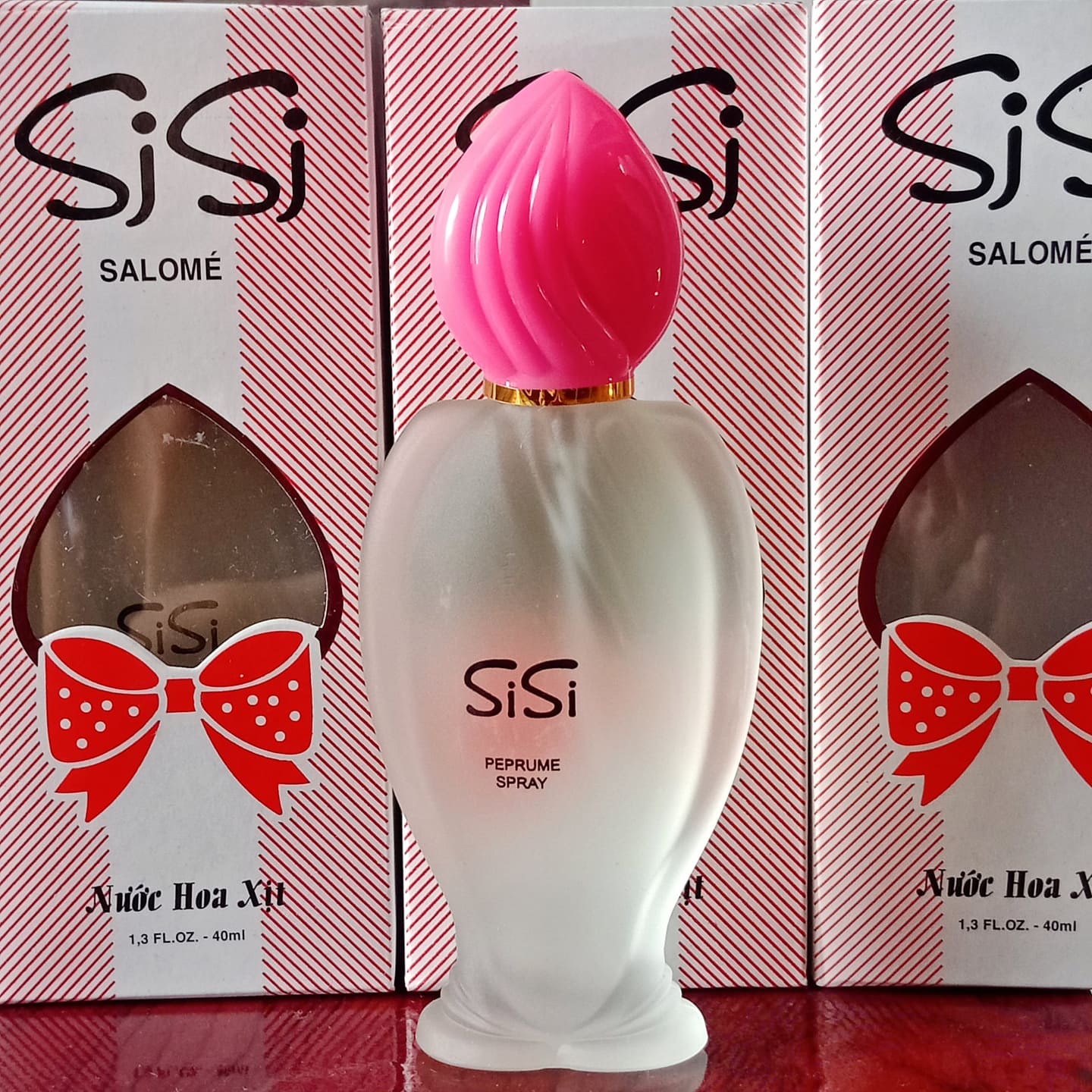 [HCM]Nước Hoa Quyến Rũ Qúy Phái Sisi 40ml