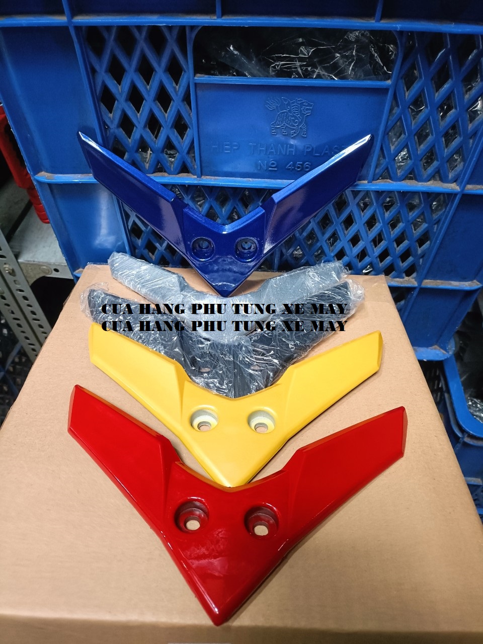 Ốp chữ v mặt nạ exciter 2006 - 2010