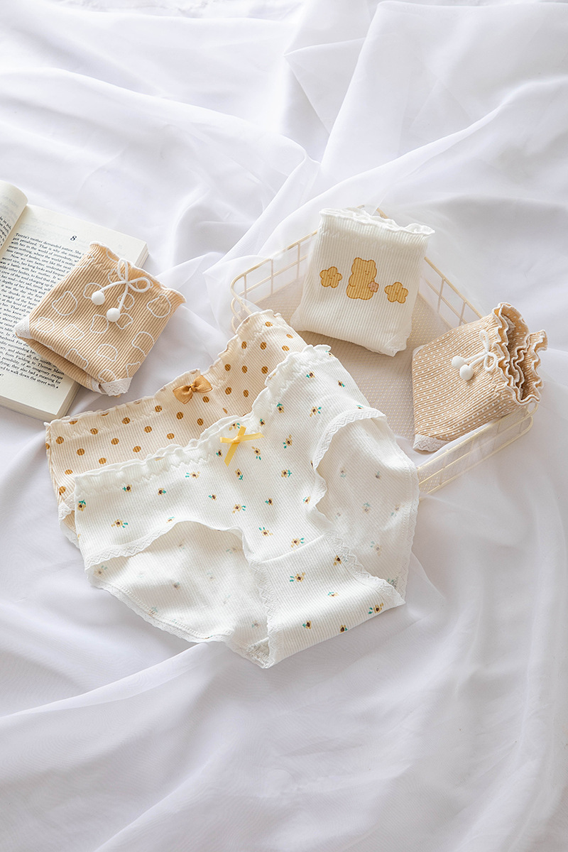Quần Lót Nữ Cotton Trà Sữa Chấm Bi Ngang Eo ( Q060 ).