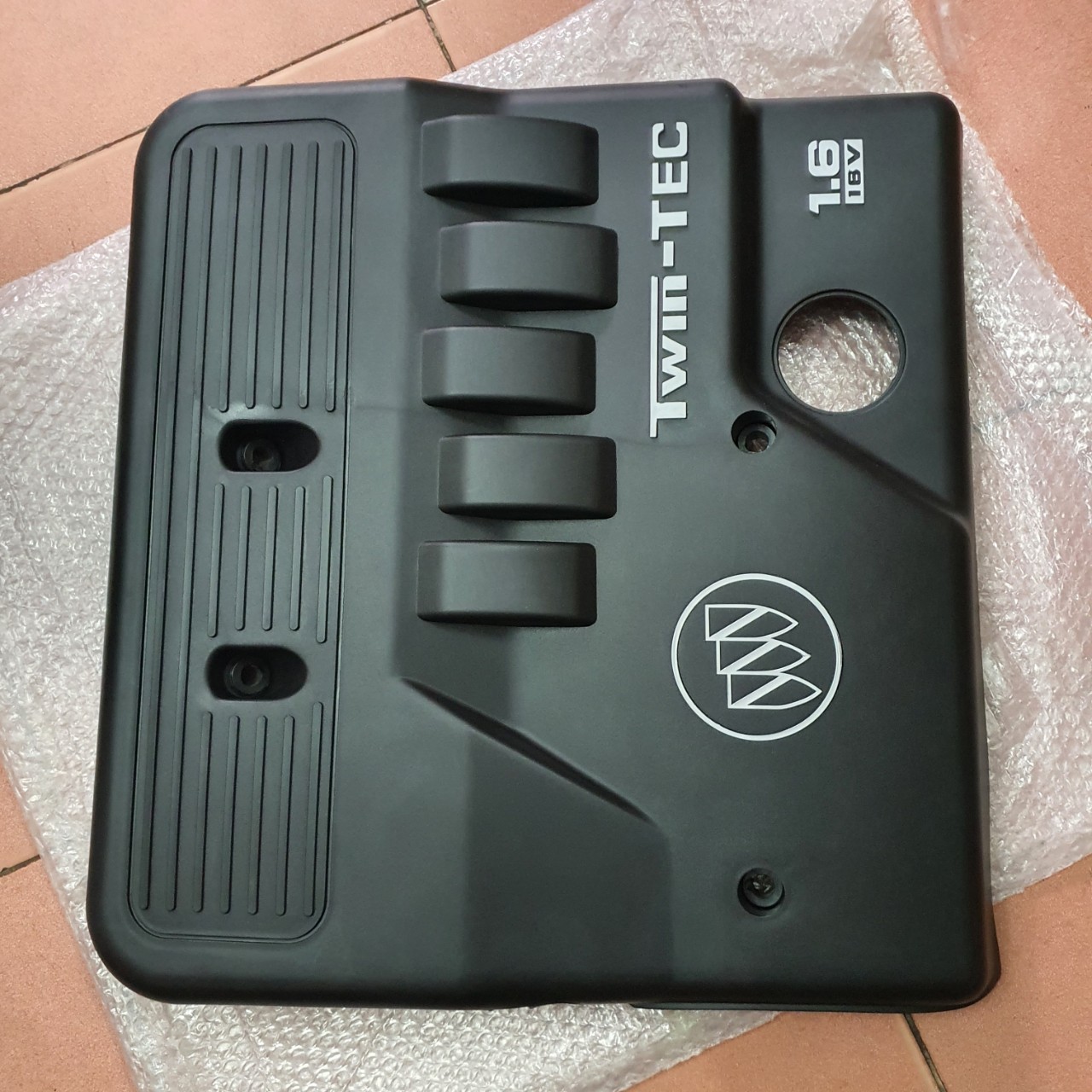 Nắp trang trí động cơ Lacetti việt nam
