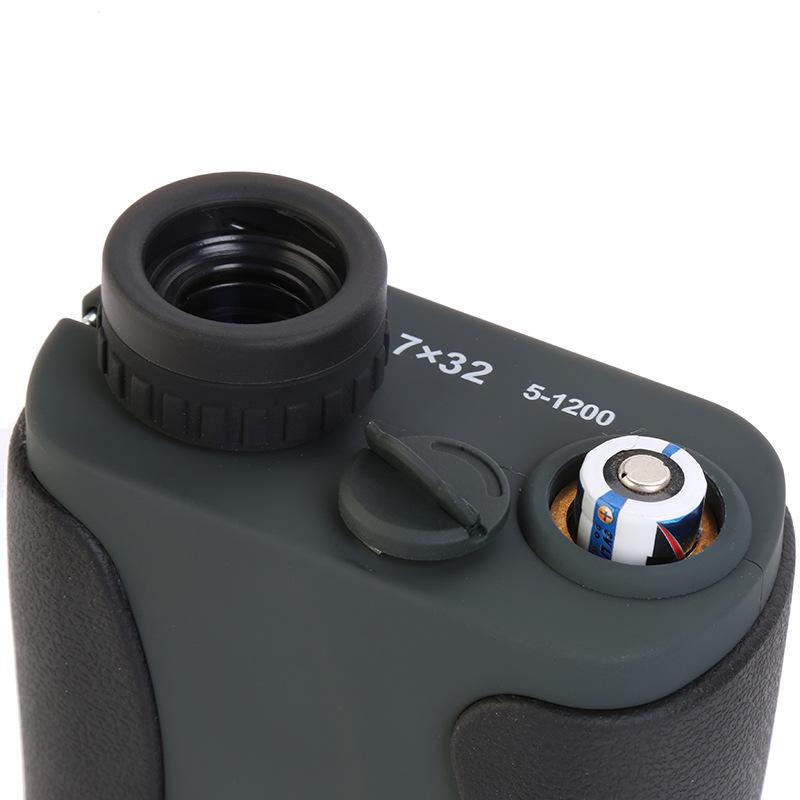 Ống nhòm đo khoảng cách Bushnell