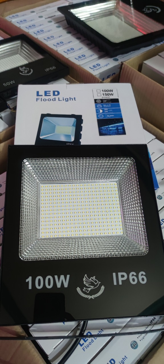 Đèn pha LED SMD công suất 50W,100W, 200W chống nước IP66
