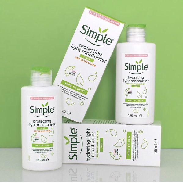 Kem Dưỡng Ẩm Simple Hydrating Light Moisturiser