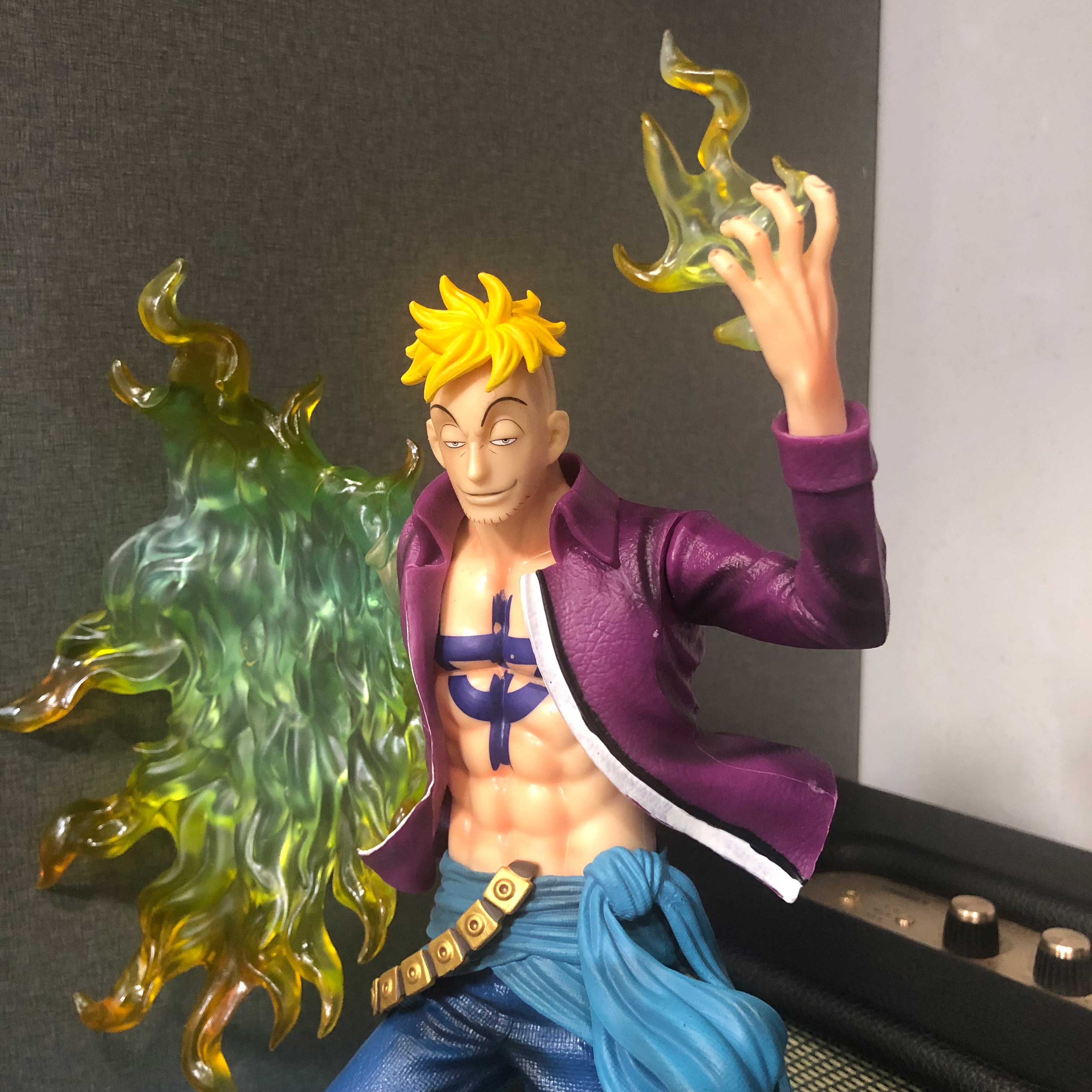 Mô hình Marco 48 cm có LED - One Piece