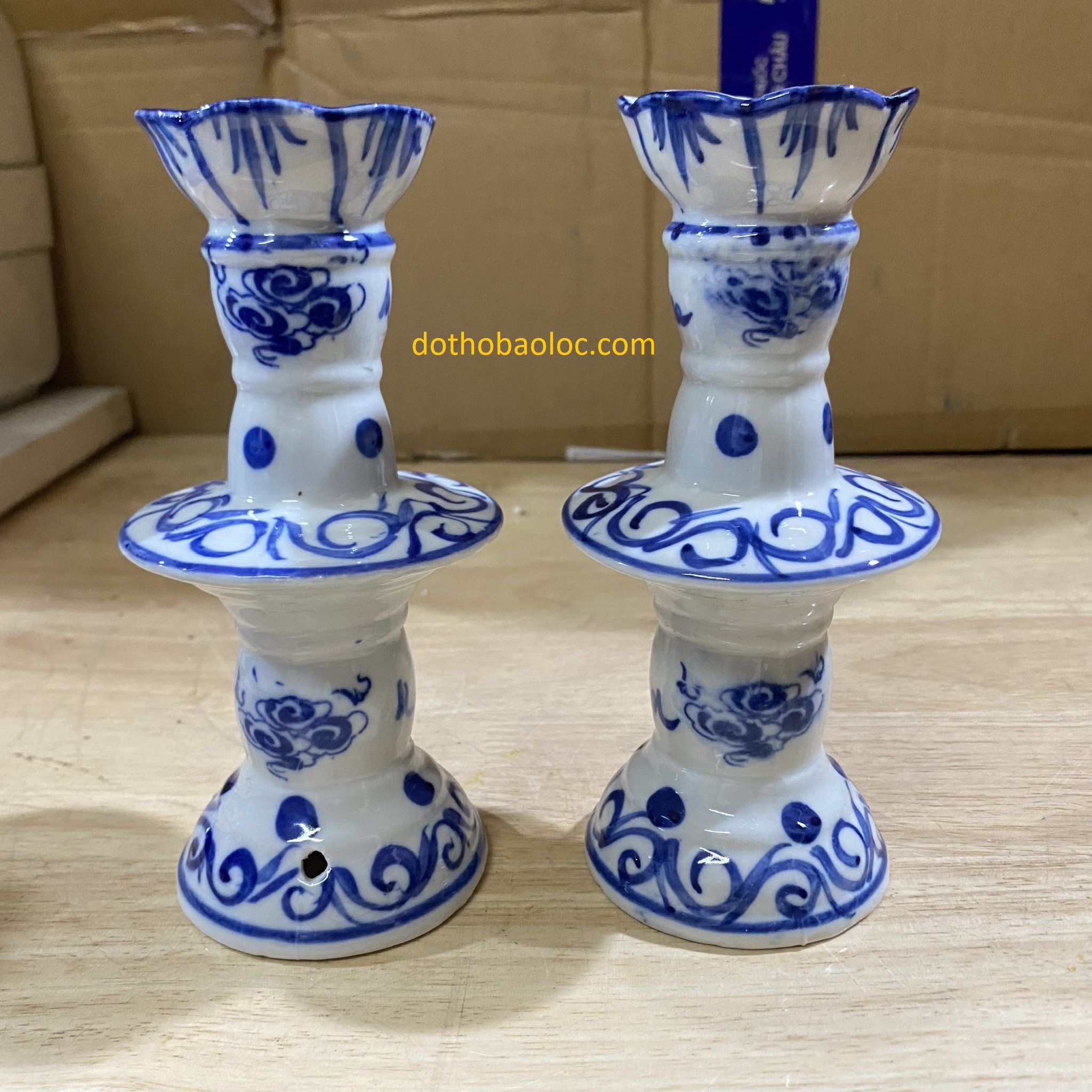 Cặp chân đèn sứ Bát Tràng 2 cỡ: Cao 21cm và 17cm