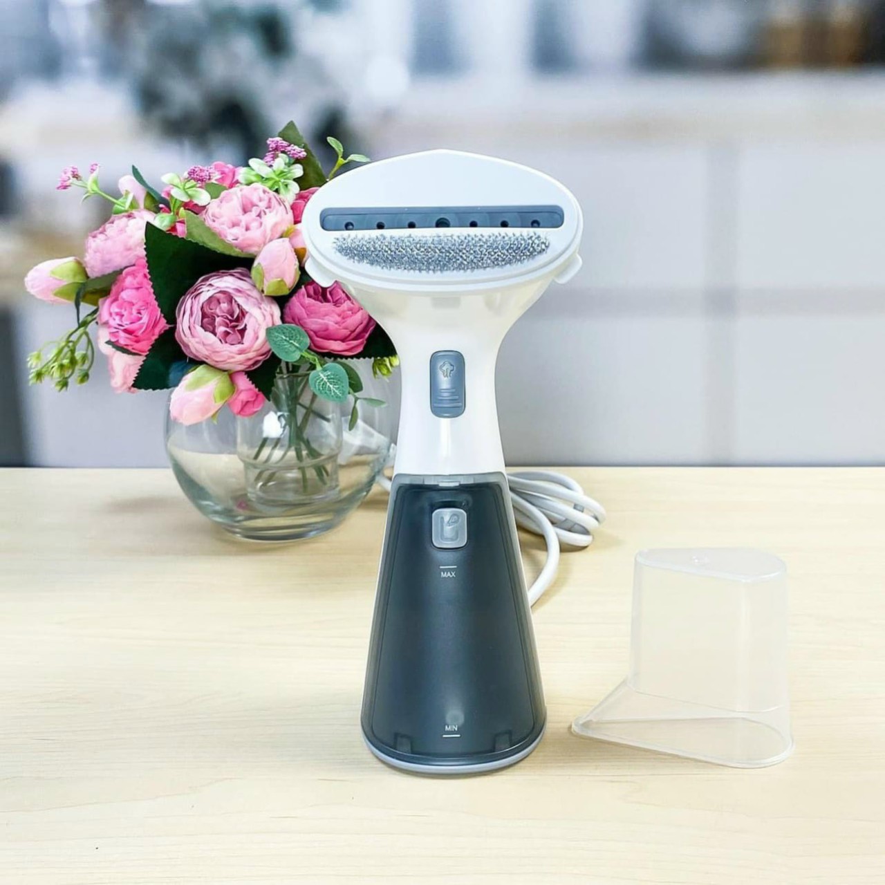 Bàn là hơi nước cầm tay thanh lịch, gọn nhỏ Lock&Lock - Bảo hành 12 tháng
