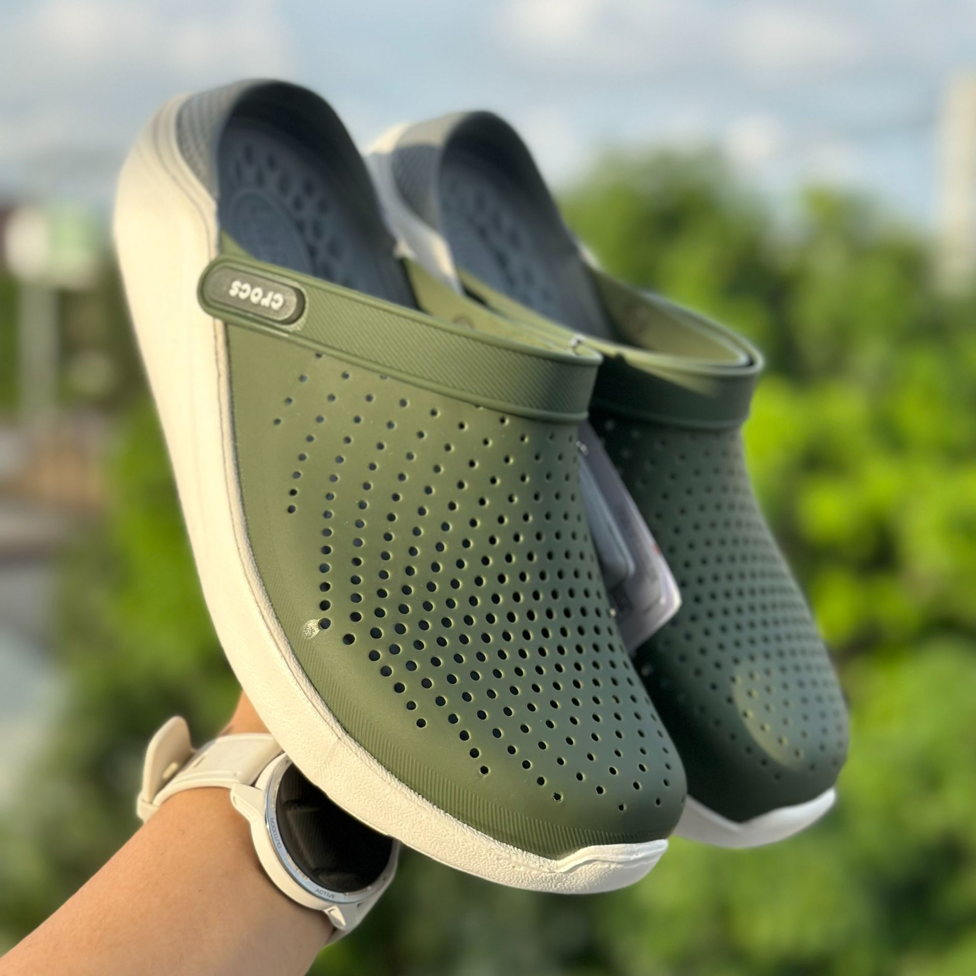 Dép Cross Sandal Literide clog Quai ngang bít đầu Màu đỏ gót hồng chống hôi chân cá tính siêu nhẹ đi nắng đi mưa thoải mái - Ảnh chụp thật/ video tự quay