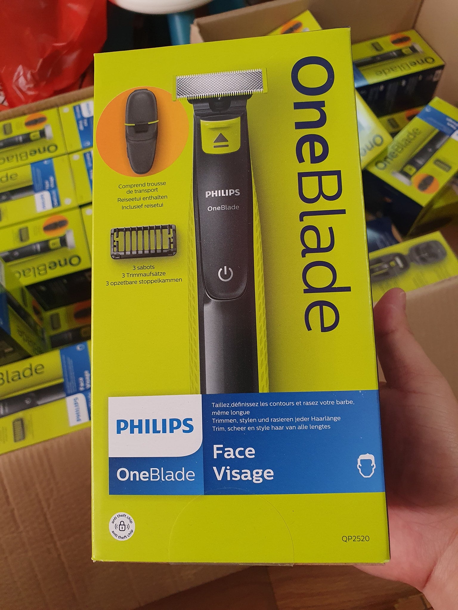 Máy cạo râu Philips OneBlade QP2520/65 Pháp