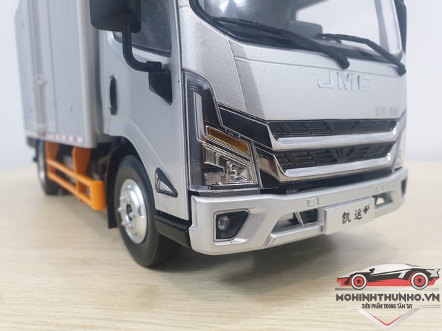 Xe tải mô hình JMC, tỉ lệ 1:18, màu bạc