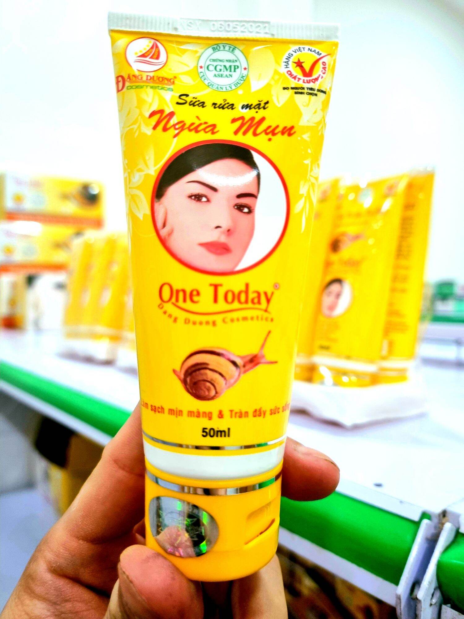 Sữa rửa mặt ngừa mụn ốc sên one today 50ml