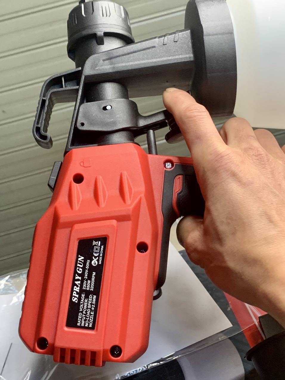 Máy phun sơn dùng điện 400w
