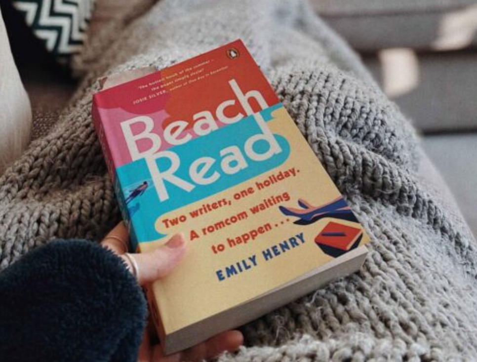 Tiểu thuyết tiếng Anh: Beach Read
