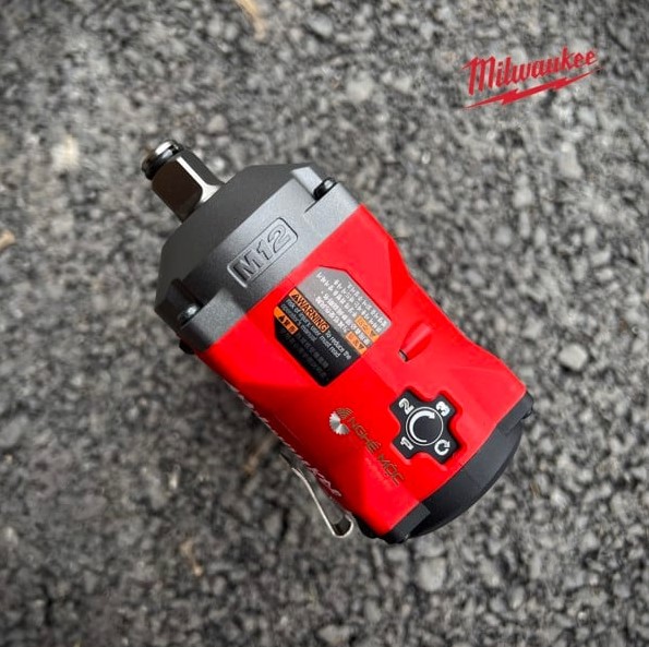 Máy siết bulong Milwaukee M12 FIWF12