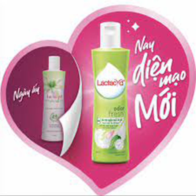 [HCM]Dung dịch vệ sinh phụ nữ Lactacyd lá trầu không và hoa hồng 150ML( MÀU XANH)