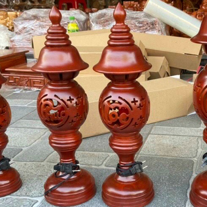 Cặp đèn để bàn thờ gỗ muồng chữ phúc lộc mẫu mới ,