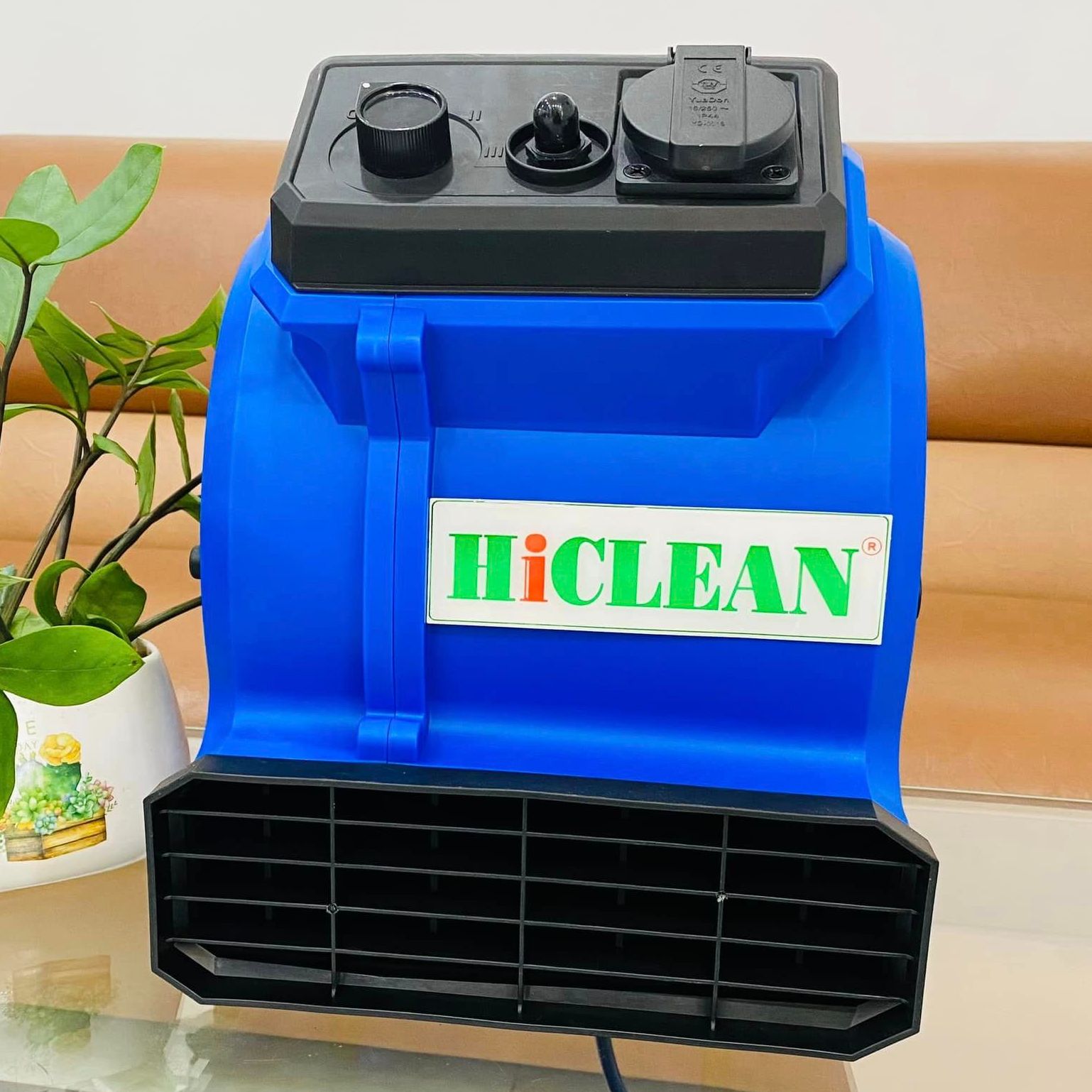 Quạt thổi sàn máy sáy thảm mini HiClean HC538