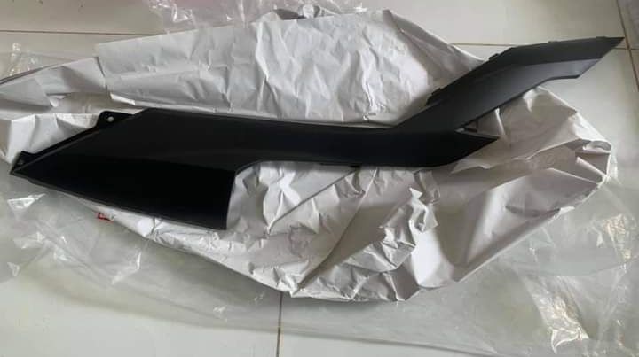[HCM]lườn đen nhám 125 gắn cho vario click (giá 1 bên)