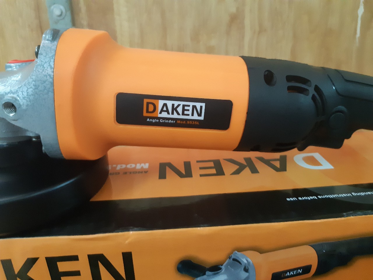 MÁY MÀI GÓC MÁY CẮT DAKEN
