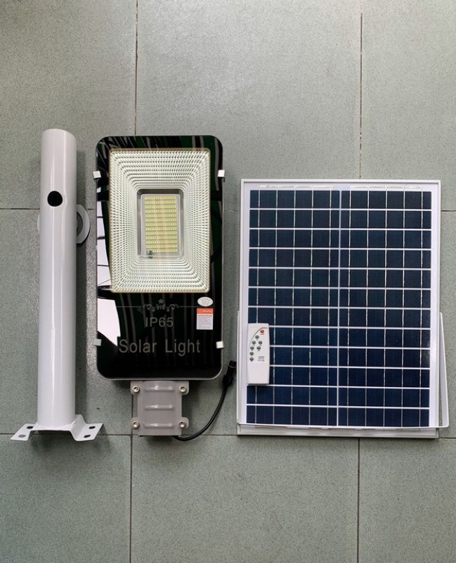 Bộ Đèn Phố 100W Nhôm Nguyên Khối Năng Lượng Mặt Trời Sáng Trắng. Sản phẩm sử dụng 100% năng lượng mặt trời. Chống nước tiêu chuẩn IP65