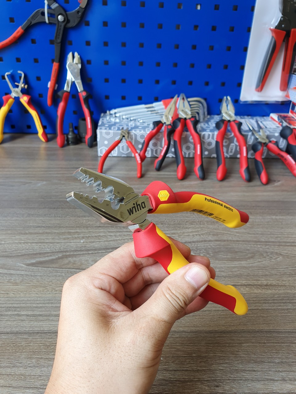Kìm bấm cos cách điện Wiha 35862