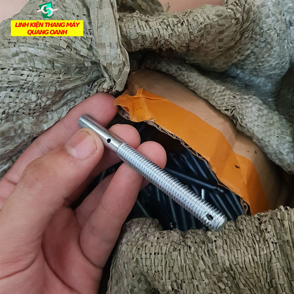 Ty cáp cửa thang máy
