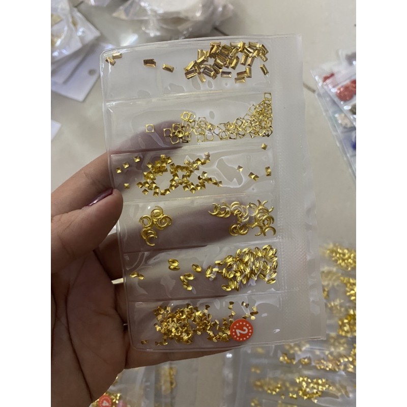 [HCM]CHARM KIM LOẠI GẮN MÓNG SIÊU XINH