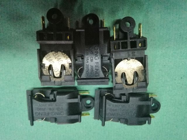 5 chiếc công tắc ấm siêu tốc