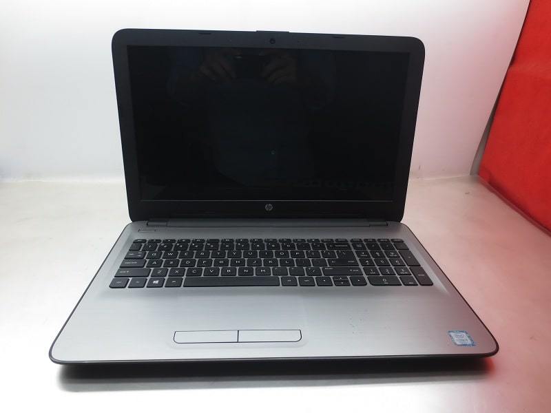 Laptop Siêu Văn Phòng, Chơi Game Nhẹ HP Notebook 15-AY131TU/ CPU Core i5-7200U/ Ram 4GB/ Ổ Cứng SSD 120GB + HDD 500GB/ VGA Intel HD Graphics/ LCD 15.6 inch